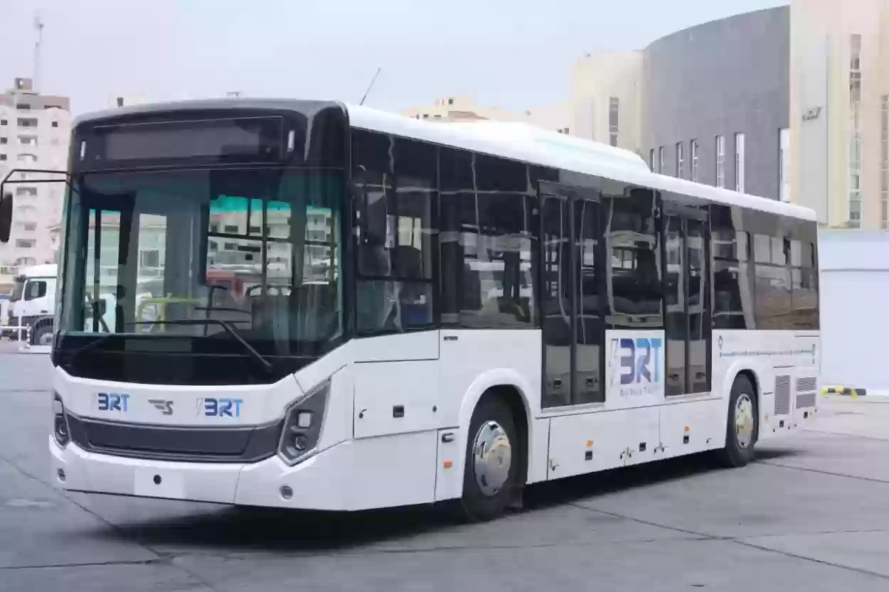 حافلات ترددية بسعر رمزي من مطار الملك عبدالعزيز لخدمة ضيوف الرحمن